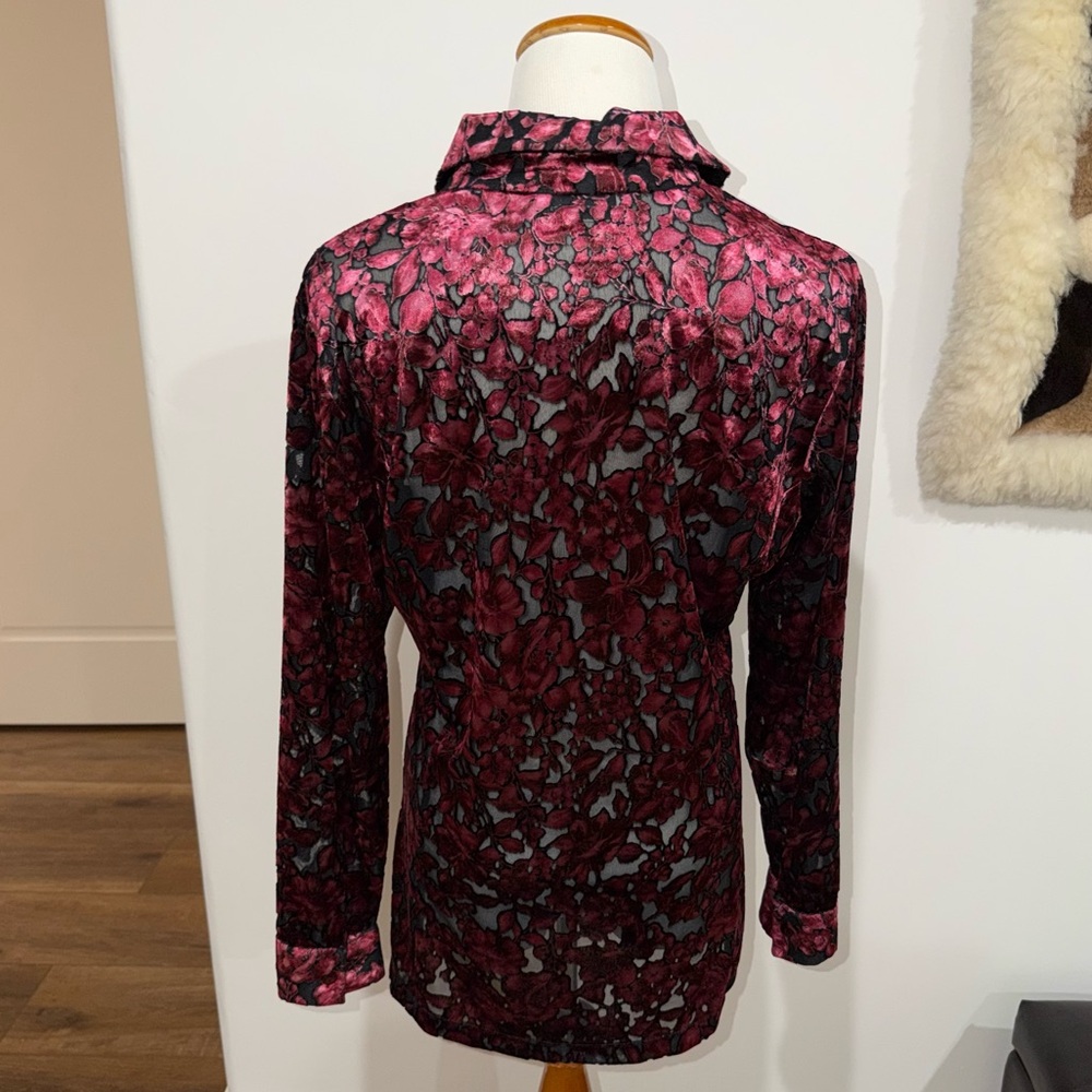 Preston & York Burgundy Burned Out Velvet Size M Floral Button Down Blouse - Picture 3 of 5